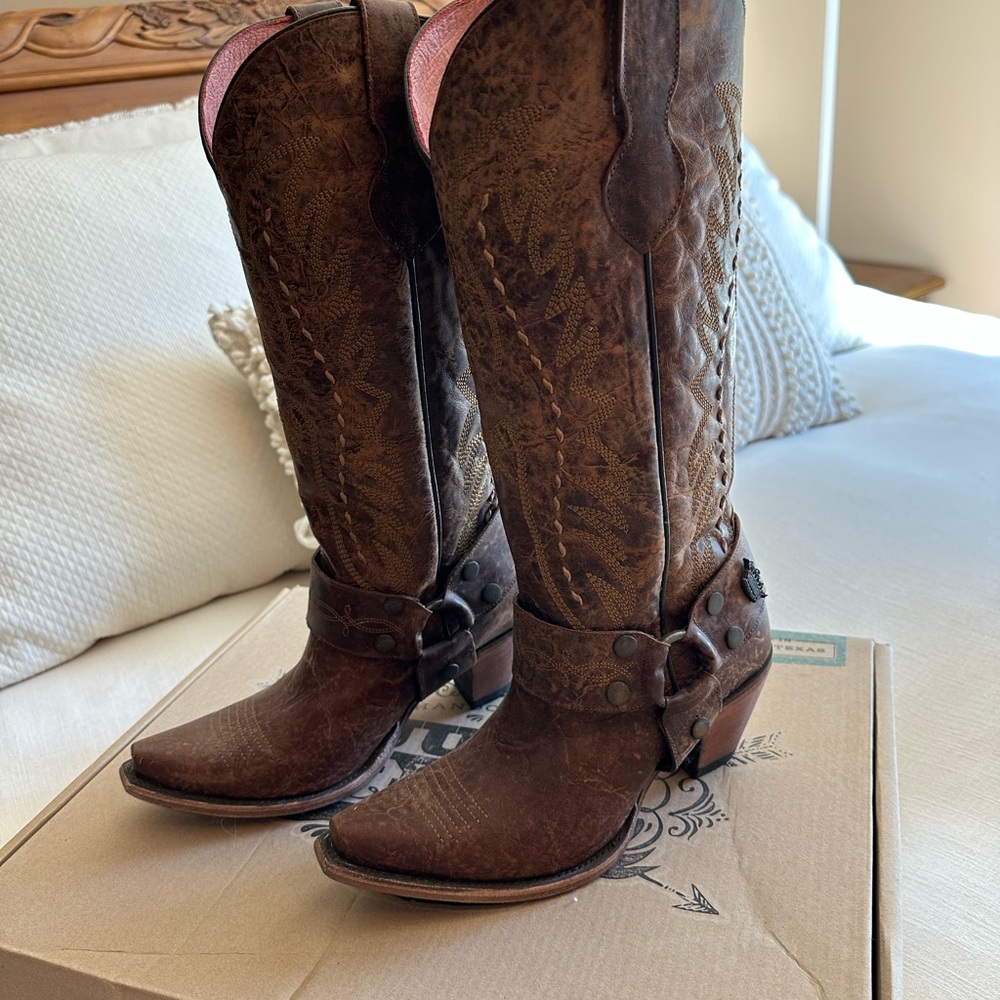 Rustic Brown Leather Heeled Boots